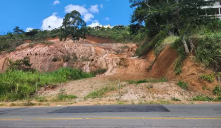 Lote comercial ou residencial no bairro Santos Dumont