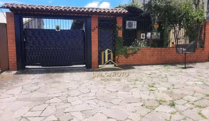 Casa com 3 quartos e Piscina no bairro Formosa em Alvorada