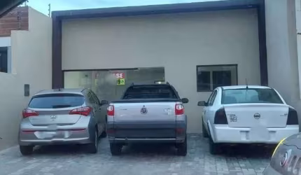 Excelente oportunidade de locação: Ponto Comercial na Torre, João Pessoa-PB, 100m², 3 salas, 2 banheiros e 3 vagas de garagem!