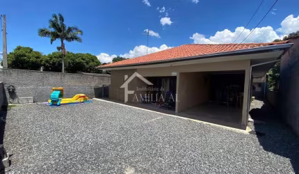 CASA DE LAJE NO MORRO DO MEIO