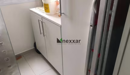 Apartamento três dormitórios.