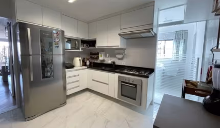 APARTAMENTO REFORMADO ANDAR ALTO