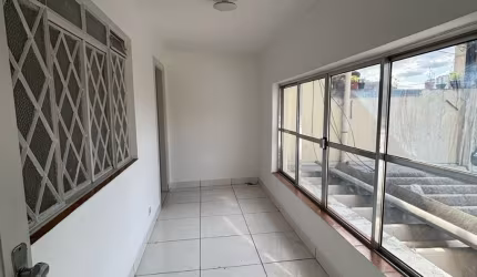 CASA COM 3 DORMITÓRIOS