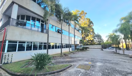 Galpão comercial e industrial para venda em Alphaville