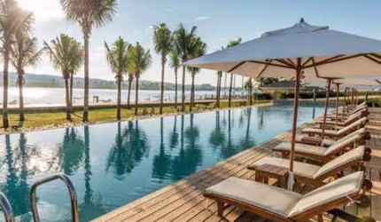 Lote à venda no Riviera de Santa Cristina XIII às margens da represa