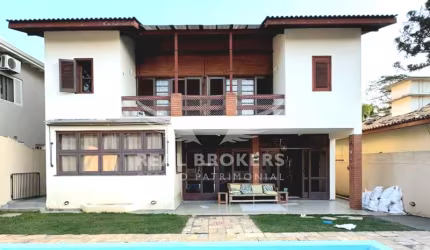 Casa à venda em Alphaville com 4 dormitórios
