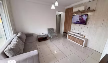 Oportunidade em Bombas: Apartamento com 2 Dormitórios à Venda