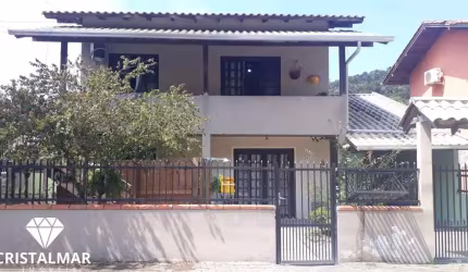 Casa no Centro de Bombinhas