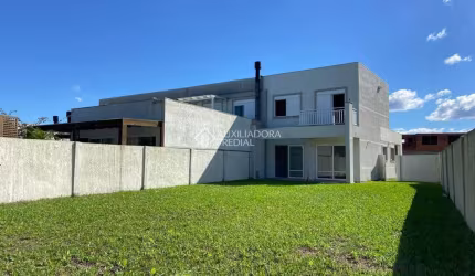Casa em condomínio fechado com 3 quartos à venda na Jose Bruno Klein, 667, Remanso, Xangri-Lá, 413 m2 por R$ 898.000