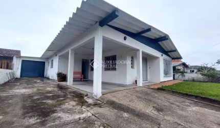 Casa com 4 quartos à venda na 21 De Abril, 77, Glória, Osório, 180 m2 por R$ 450.000