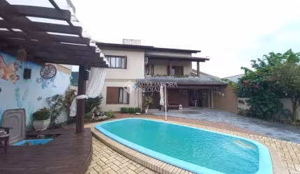Casa com 5 quartos à venda na Firmiano De Osório, 1620, Centro, Osório, 360 m2 por R$ 990.000