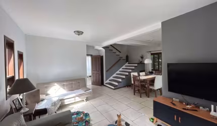 Casa com 3 quartos à venda na Servidão Costa do Moçambique, 358, São João do Rio Vermelho, Florianópolis, 180 m2 por R$ 904.000