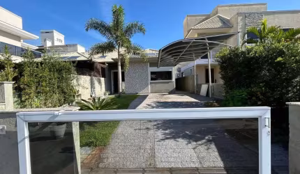 Casa com 3 quartos à venda na Rua do Ipê da Várzea, 84, Cachoeira do Bom Jesus, Florianópolis, 80 m2 por R$ 1.400.000