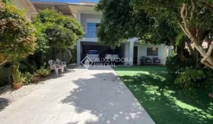 Casa com 4 quartos à venda na Sargento Maurilio Gonçalves Cabral, 104, Ingleses do Rio Vermelho, Florianópolis, 240 m2 por R$ 1.594.000
