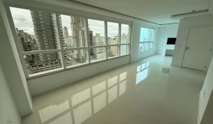 Apartamento com 3 quartos à venda na Avenida 276, 1, Meia Praia, Itapema, 116 m2 por R$ 2.195.000