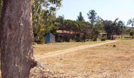 Área para Venda em Brasília, JARDIM BOTÂNICO, 3 dormitórios, 1 suíte, 2 banheiros, 1 vaga