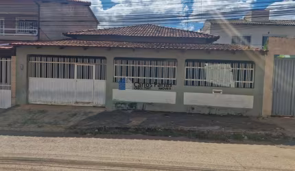 Casa para Venda, Vila São José (São Sebastião), 3 dormitórios, 1 suíte, 2 banheiros, 3 vagas