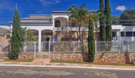 Casa para Venda em Brasília, Setor de Habitações Individuais Sul, 5 dormitórios, 2 suítes, 5 banheiros, 4 vagas