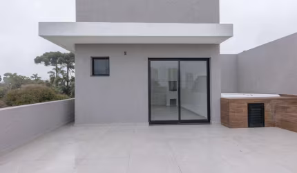 Sobrado 3 quartos em Condomínio no Campo Comprido.