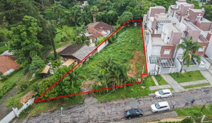 Terreno ZR3 no Campo Comprido.
