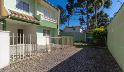 Sobrado de 3 quartos no bairro Campo Comprido