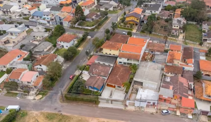 Terreno de esquina em Santa Felicidade