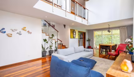 Casa em Condominio Fechado Bairro Campo Comprido