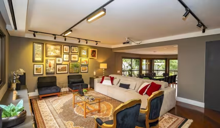 Luxuoso Apartamento em frente ao Clube Curitibano no coração do Água Verde.