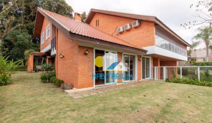 Casa em condominio alto padrão no Vista Alegre, 5 dorm, (1 suíte,  4 demi) 4 vagas