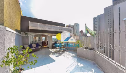 Escolha uma das coberturas, ou as duas! Espaços amplos, sol, conforto, uma vista linda e definida