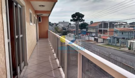 Casa a venda no Cajurú 03 quartos c/suite ,02 salas, churrasqueira em Curitiba