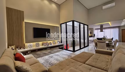 Casa com Belíssimo Conceito Aberto contendo 03 quartos sendo 01 suite no Condomínio Bellevie na Cid