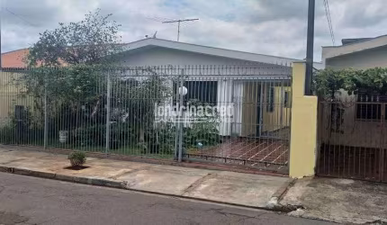 Casa à venda 3 Quartos, 5 Vagas, Vila Monteiro, Londrina - PR