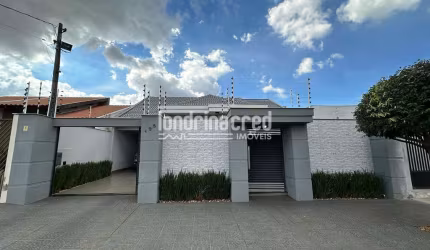 Casa à venda 3 Quartos, 2 Suites, 3 Vagas, 300M², Jardim Pacaembu, Londrina - PR