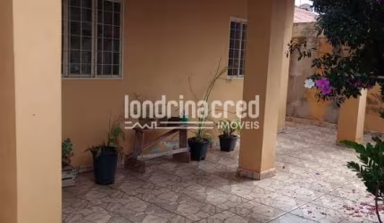 Casa à venda 3 Quartos, 1 Suite, 3 Vagas, 253M², Conjunto Habitacional José Giordano, Londrina - PR