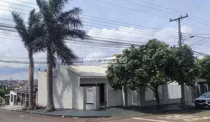Casa à venda 3 Quartos, 1 Suite, 2 Vagas, 196M², Jardim Nova Baroneza, Arapongas - PR