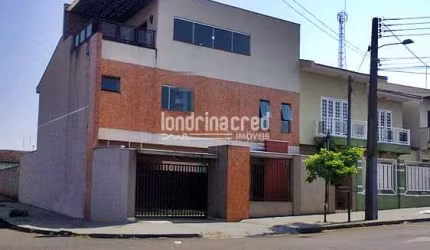 Casa à venda 3 Quartos, 2 Suites, 3 Vagas, 139M², Centro, Arapongas - PR
