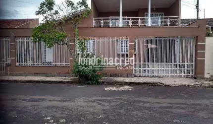 Casa à venda 4 Quartos, 3 Suites, 2 Vagas, 430M², Caravelle, Londrina - PR