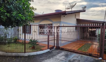 Casa à venda 3 Quartos, 1 Suite, 4 Vagas, 374M², Jardim Higienópolis, Londrina - PR