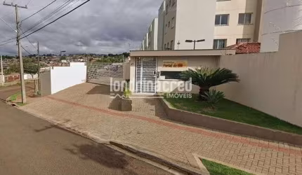 Apartamento no Res. Portal do Sol.  Dormitórios: 03. Banheiros: 01. Sala. Cozinha. Vagas de garagem