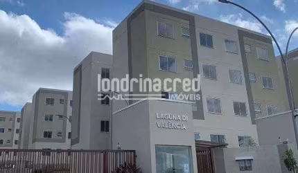 Apartamento no Laguna Di Valência.  Dormitórios: 02. Banheiros: 01. Sala. Cozinha. Vagas de garagem