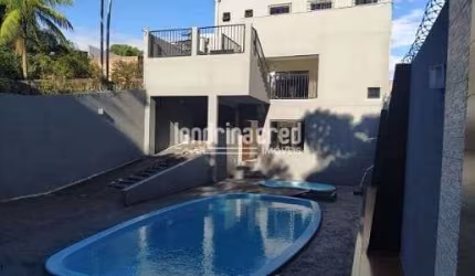 Casa em Arapongas com 03 quartos Sendo 01 suíte 04 banheiros sala cozinha e duas vagas de garagem 7