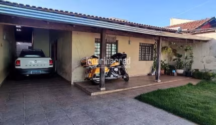 Casa no Milton Gavetti com 03 dormitórios sendo 01 suíte 02 banheiros 02 vagas de garagem na zona n