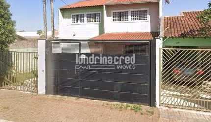 'Magnífico Sobrado Geminado com 125m²: Sala 2 Ambientes, Cozinha Planejada, Área Gourmet, 1 Suíte e