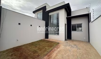 Linda Casa no Parque Tauá: 3 Quartos sendo 1 Suíte, Ampla Sala com Pé Direito Alto e Espaço Gourmet