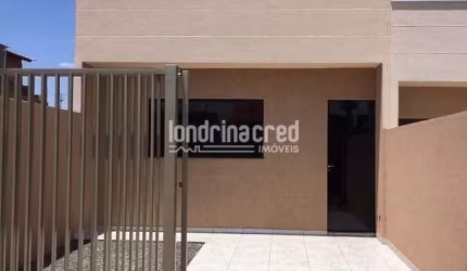 Excelente casa com 125m² de terreno, 2 quartos, sala, cozinha, garagem para 1 carro e espaço nos fu