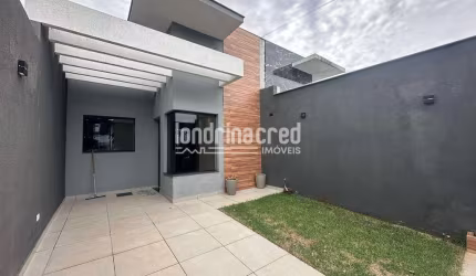 Linda Casa com 3 Quartos, Suíte, 75 m² de Construção, 2 Vagas de Garagem e Cozinha Planejada na Reg