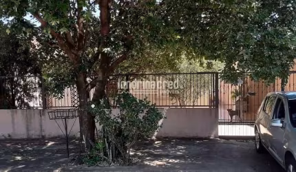 Casa no Jardim Morumbi, 3 quartos (1 suíte), 155m² de construção, 260m² de terreno, quintal amplo c
