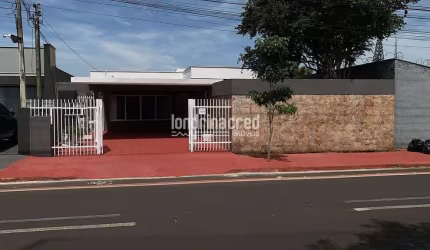 Casa na região central de Londrina, ideal para moradia, comércio ou investimento, com 390m² de terr