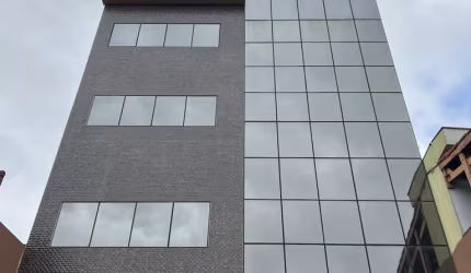 Prédio comercial no Rochdale